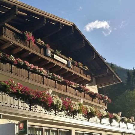 Gasthof Pension Kohlplatzl Hopfgarten in Defereggen Eksteriør bilde